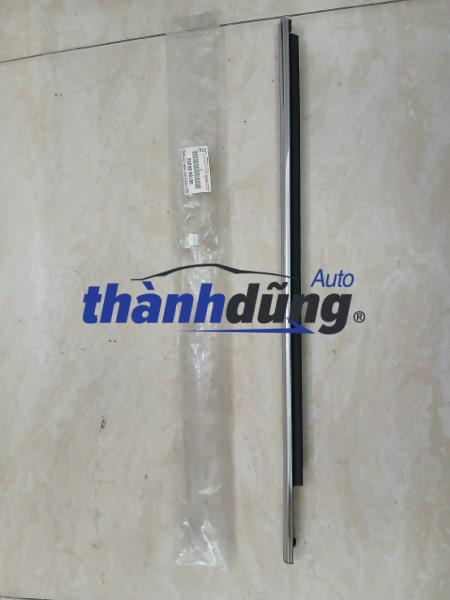 NẸP CHÂN KÍNH SAU PHẢI TOYOTA FORTUNER | 681800K050 - Ảnh 2