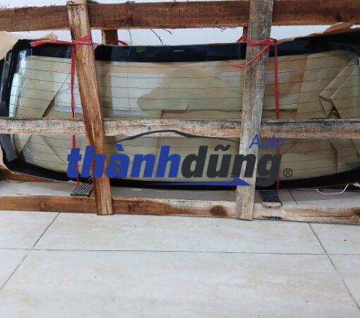 kính cốp hậu toyota fortuner 2012 | 681050k021