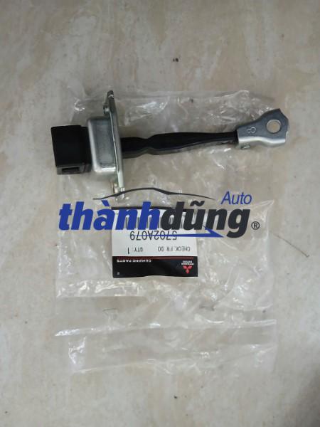 hạn chế cánh cửa mitsubishi outlander 2014 | 5702a079