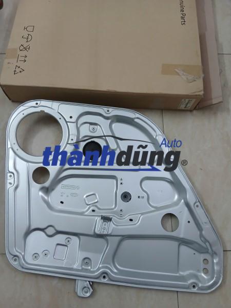 compa lên kính kia carens 2009 | 834011d011