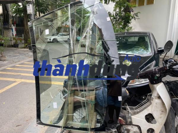 kính chắn gió trước nissan kicks e-power | 727005rw0b