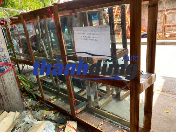 KÍNH CHẮN GIÓ XE BEN HOWO 371HP | KHW290842 - Ảnh 2