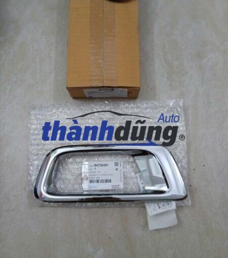 ốp mạ đèn gầm phải chevrolet colorado 2013 | 94725341