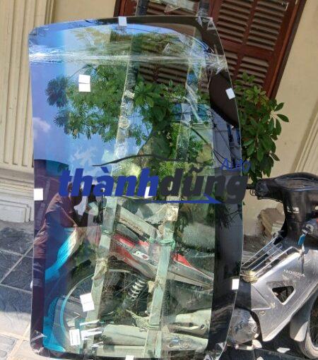 kính chắn gió xe mg5 2023 | 10804113