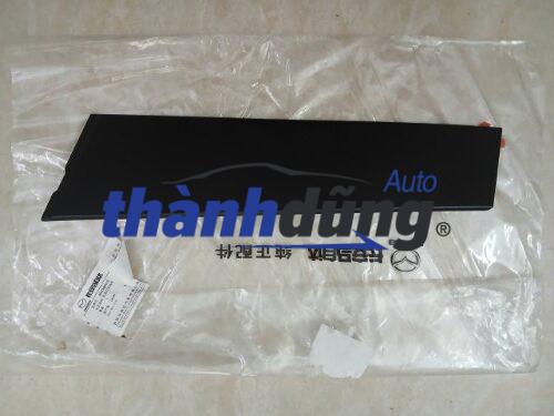 ỐP TRỤ NGOÀI CỬA TRƯỚC MAZDA 3 | BKC350M10 CHÍNH HÃNG