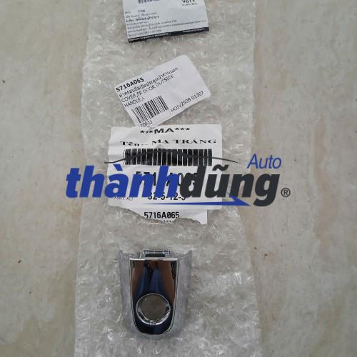 ĐUÔI TAY MỞ CỬA XE MITSUBISHI TRITON 2011 | 5716A065 CHÍNH HÃNG