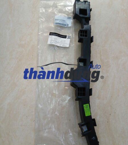 TAI CÀI BA ĐỜ SỐC SAU XE KIA CARENS 2026 | 86651DY000