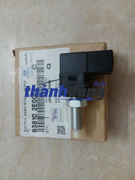 CÔNG TẮC CHÂN PHANH KIA RONDO 2011-2014 | 938102E000