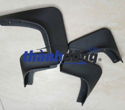 CHẮN BÙN BÁNH SAU PHỤ HYUNDAI CRETA | 86832A0000