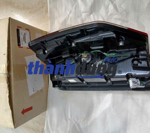 ĐÈN HẬU XE MITSUBISHI TRITON 2020 | 8330B213