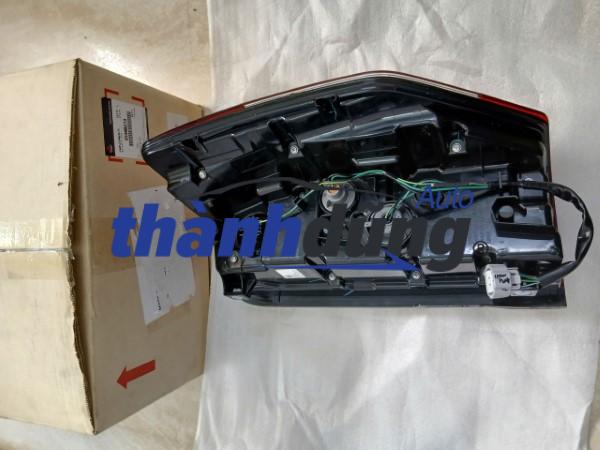 ĐÈN HẬU XE MITSUBISHI TRITON 2020 | 8330B213