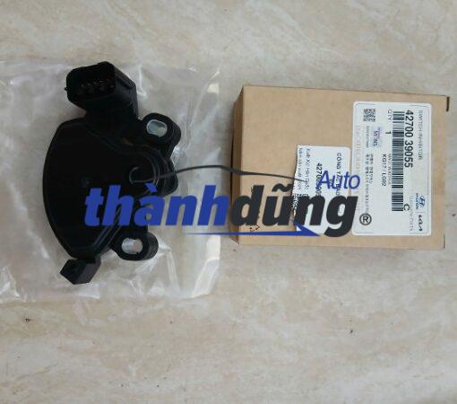 CÔNG TẮC BÁO SỐ AT HYUNDAI TUCSON 2006-2013 | 4270023500