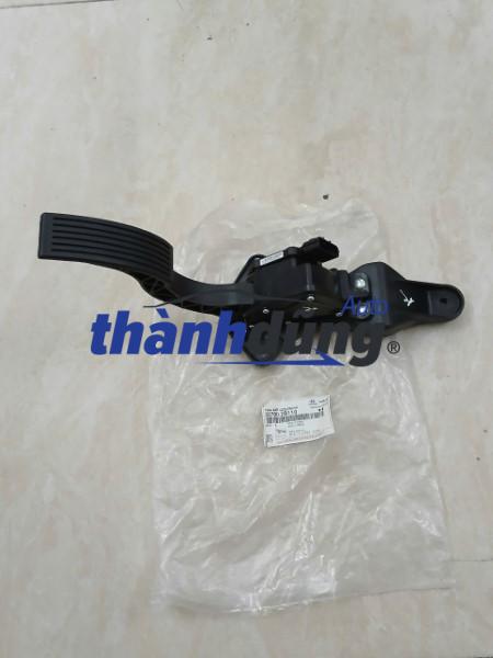 CẢM BIẾN CHÂN GA HYUNDAI SANTAFE 2008 | 327002B110