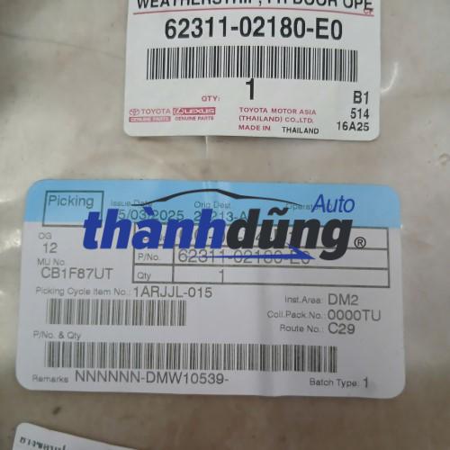 GIOĂNG KHUNG CỬA TRƯỚC PHỤ TOYOTA ALTIS | 6231102180 CHÍNH HÃNG
