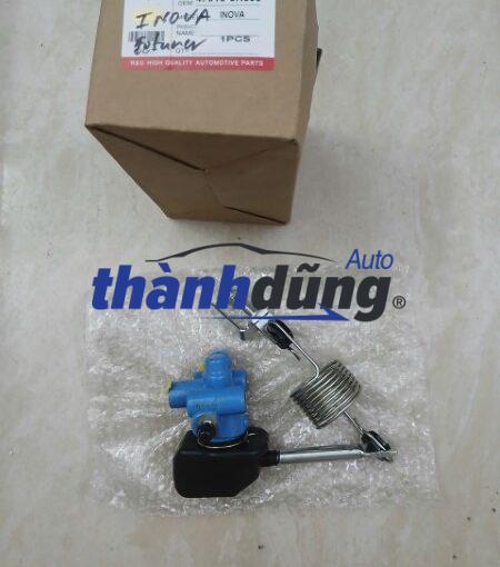 CHIA DẦU PHANH XE TOYOTA HILUX 2012 | 479100K050