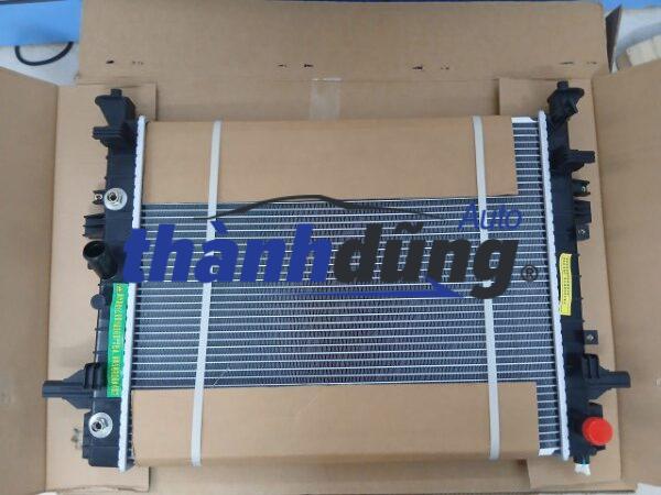 KÉT NƯỚC XE MG ZS AT 2022 | 10251943