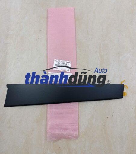ỐP TRỤ CÁNH CỬA TRƯỚC TOYOTA YARIS 2019 | 757550D040