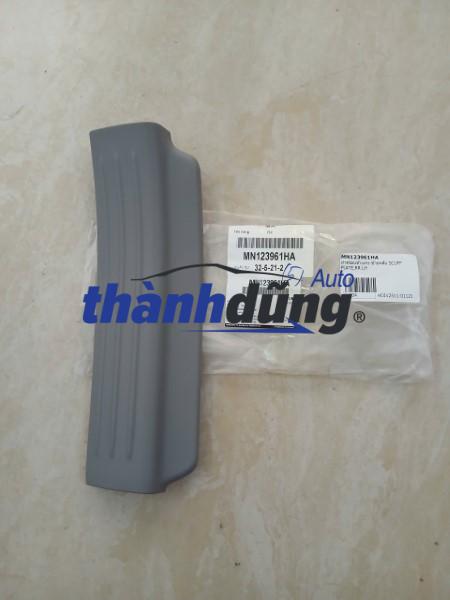 ỐP BỆ DẴM CHÂN MITSUBISHI TRITON 2009 | MN123961