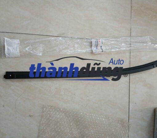 NẸP CHÂN KÍNH SAU ISUZU DMAX 2014 | 8983408080