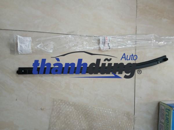 NẸP CHÂN KÍNH SAU ISUZU DMAX 2014 | 8983408080