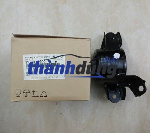 CHÂN MÁY HỘP SỐ XE KIA K3 1.6L 2012 | 218301R200