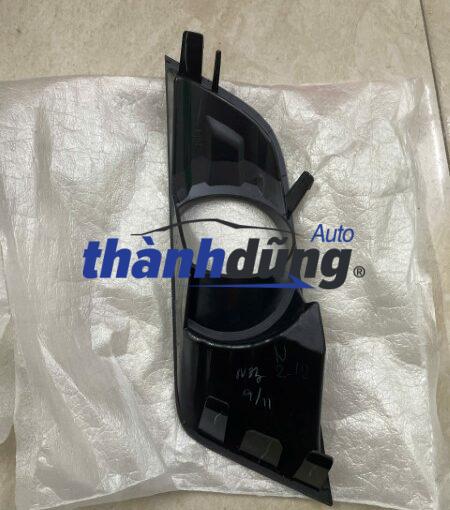 ỐP ĐÈN GẦM PHẢI FORD RANGER 2018 | EB3B15A298CB