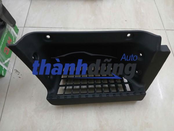 ỐP BỆ BƯỚC LÊN XUỐNG XE HYUNDAI MIGHTY EX8 GT | 877205P000CA