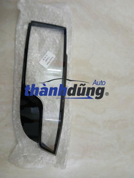 ỐP MẶT ĐÈN HẬU XE LAND ROVER EVOQUE 2014 | LR074813