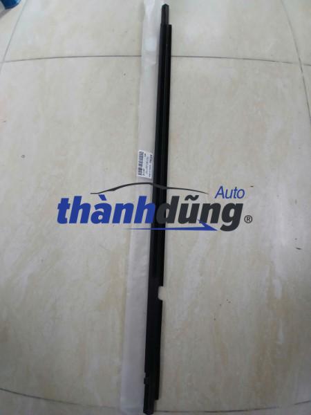 NẸP CHÂN KÍNH XE TOYOTA COROLLA 2004 | 7573002110