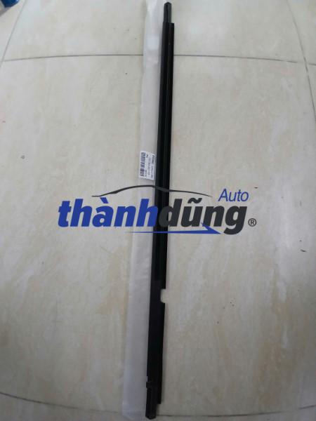 NẸP CHÂN KÍNH XE TOYOTA COROLLA 2004 | 7573002110