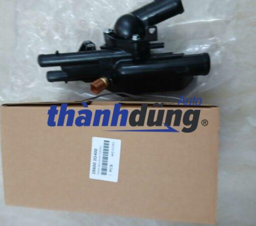 CỤM VAN HẰNG NHIỆT HYUNDAI TUCSON 2009-2015 | 256002G400