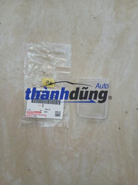 NẮP ĐÈN TRẦN PHẢI TOYOTA YARIS 2011 | 8126552020