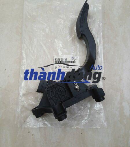 CẢM BIẾN CHÂN GA HYUNDAI GRAND STAREX | 327004H102