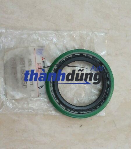 PHỚT BI MAY Ơ MITSUBISHI CANTER 2004