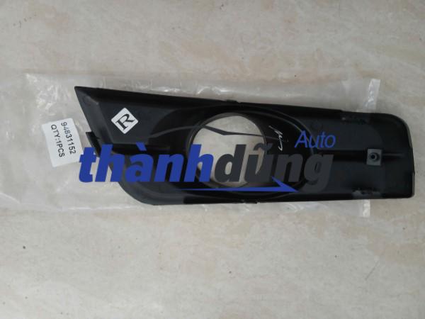 ỐP ĐÈN GẦM XE CHEVROLET CRUZE 2010