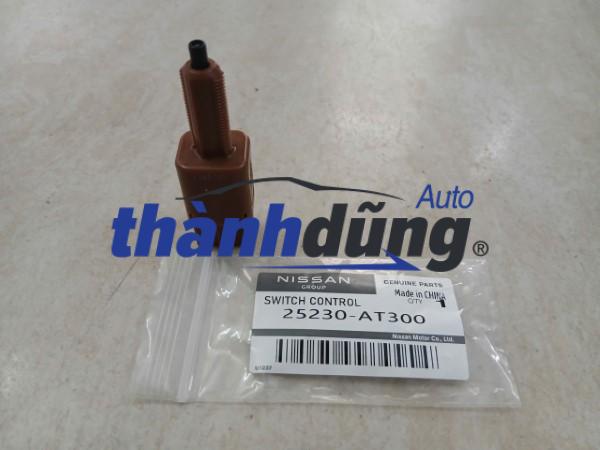 CẢM BIẾN BÀN ĐẠP PHANH NISSAN LIVNA 2007-2013