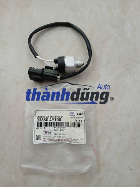 CÔNG TẮC CHÂN PHANH HYUNDAI GENESIS