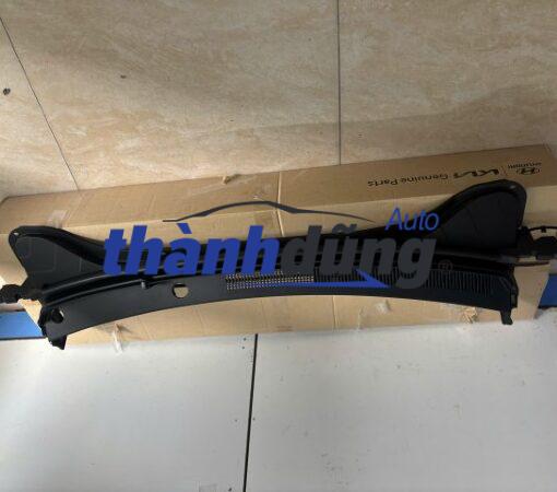 ỐP NHỰA CHÂN KÍNH CHẮN GIÓ XE HYUNDAI ELANTRA