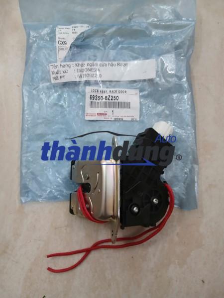 Ổ NGẬM CỬA HẬU TOYOTA VELOZ 2022