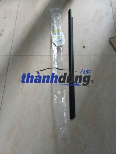 NẸP CHÂN KÍNH TRƯỚC DAEWOO GENTRA 2010