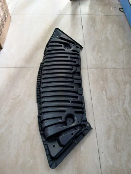 Chắn Bùn Động Cơ Mercedes C250, C300, C350 2045200723 - Ảnh 2