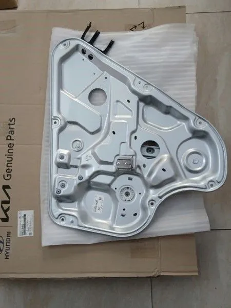 Xương lên kính hyundai avante 2008-2012 834812H010