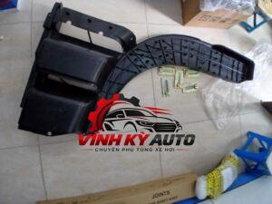 Bệ dẵm chân xe hyundai hd170 869307C000
