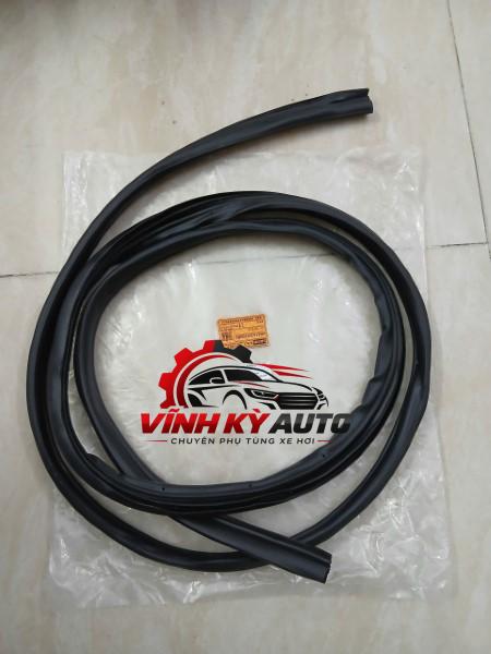 GIOĂNG KHUNG CỬA FORD FOCUS 2005-2011 4M51A20530BB5YYW